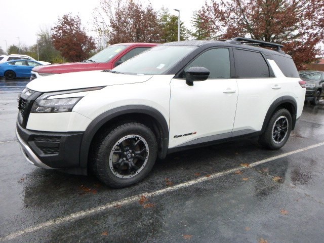 2023 Nissan Pathfinder Rock Creek photo 2