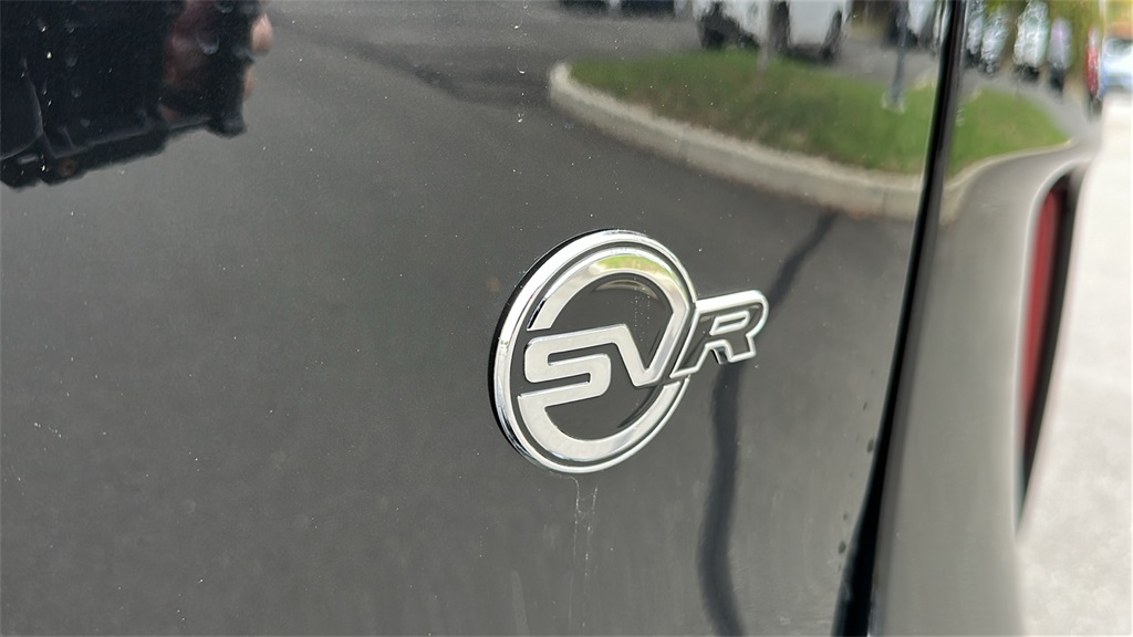 2026 Jaguar F-PACE SVR photo 27
