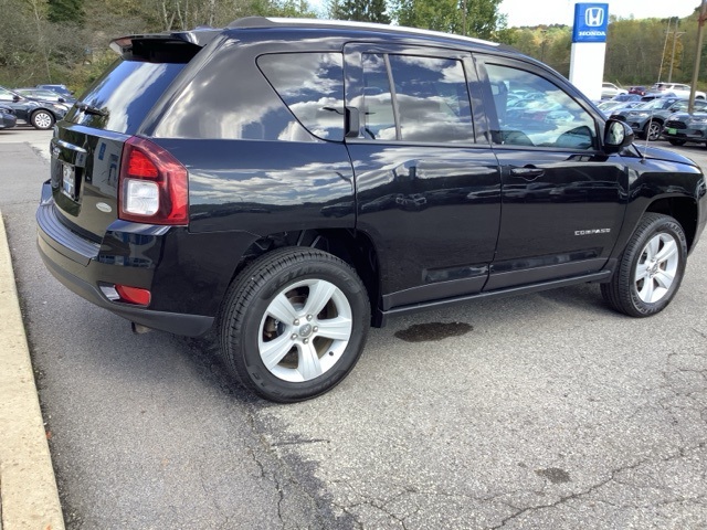 2016 Jeep Compass Latitude photo 4
