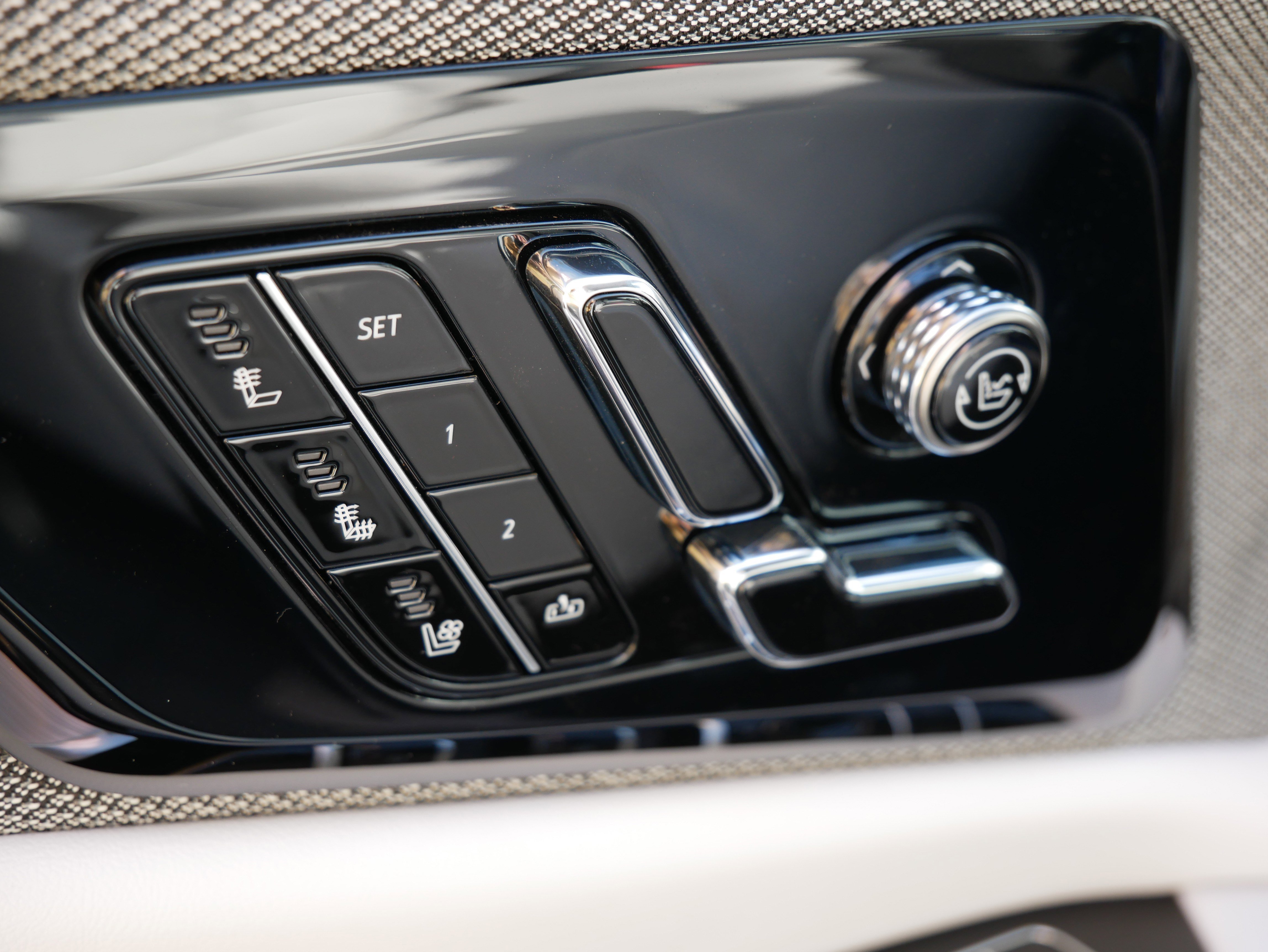 2025 Cadillac Optiq Sport photo 8
