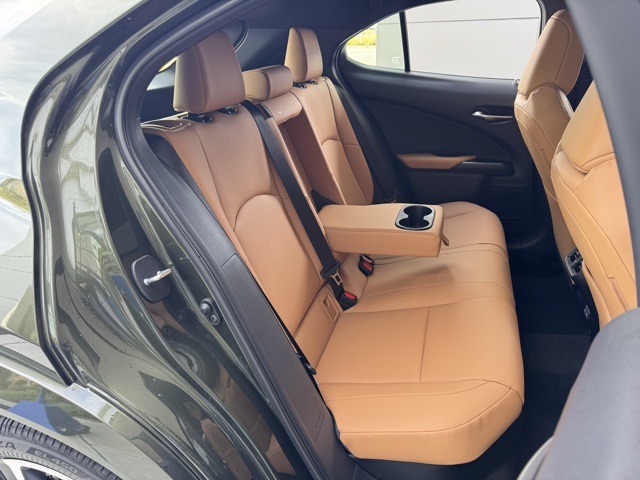 2025 Lexus UX Premium photo 9