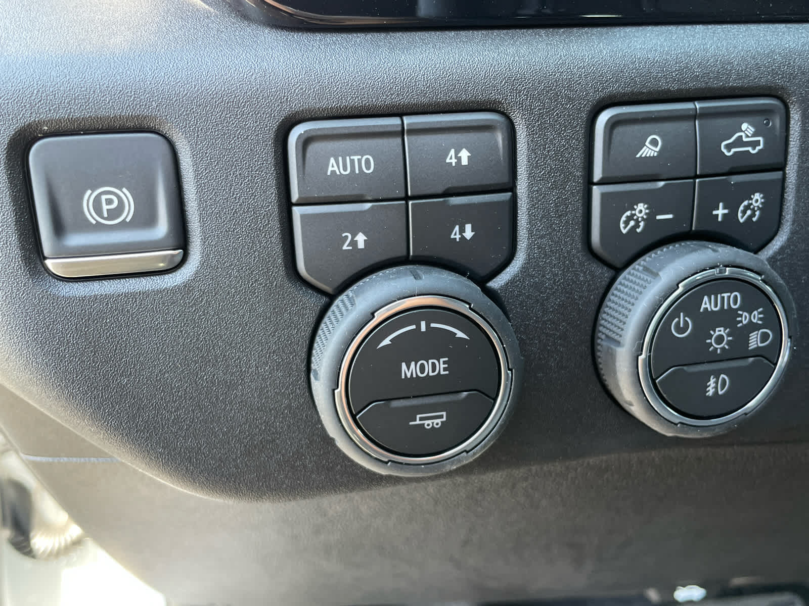 2025 Chevrolet Silverado 2500HD ZR2 photo 24
