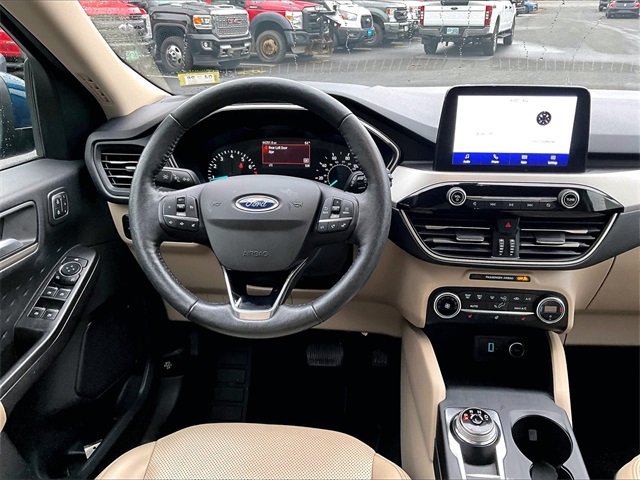 2020 Ford Escape SEL photo 4