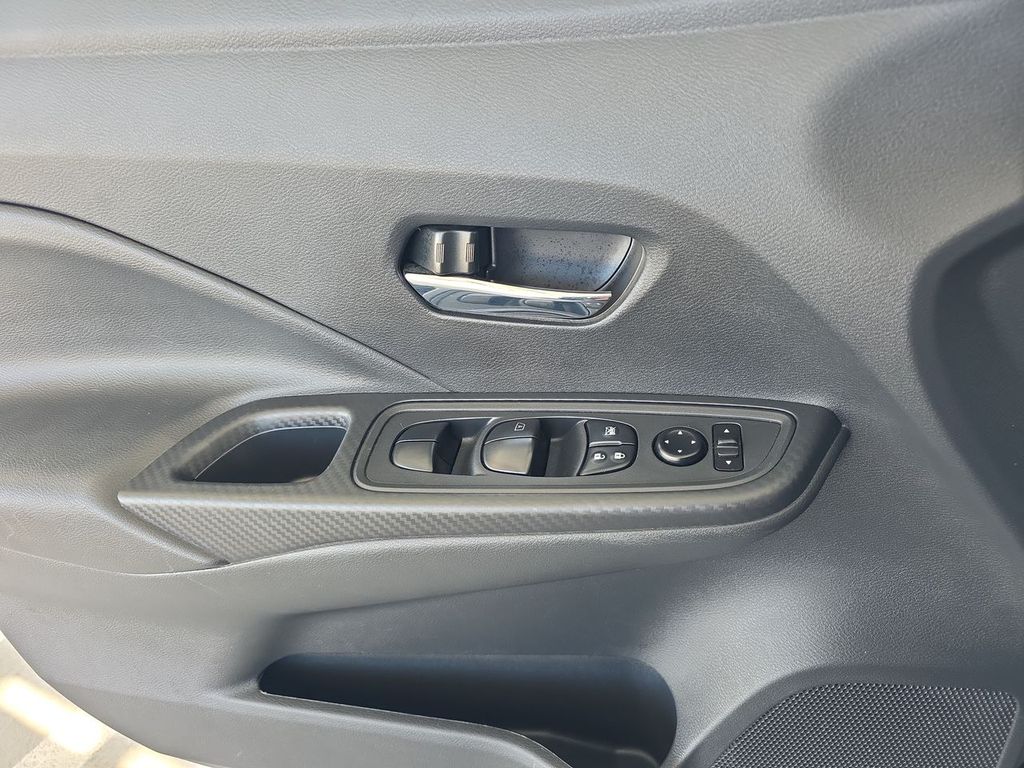 2024 Nissan Versa SV photo 22