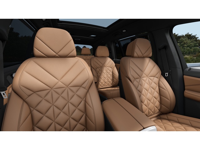 New 2026 Skyscraper Grey Metallic BMW X7 40i image 11