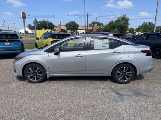 2025 Nissan Versa SV photo 4