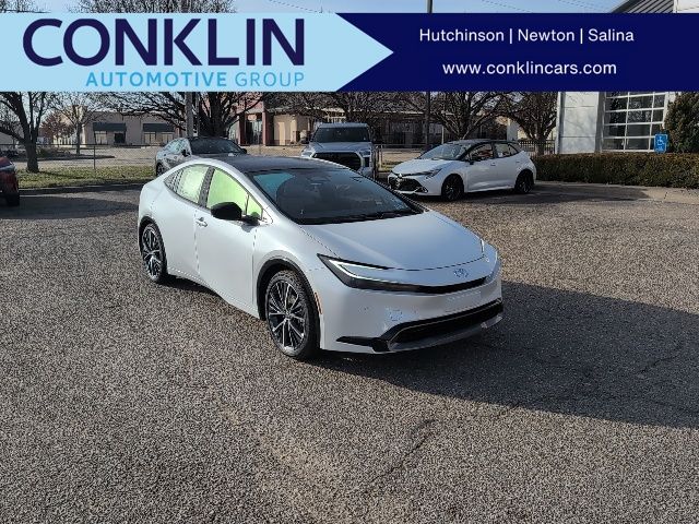 2026 Toyota Prius XLE's photo