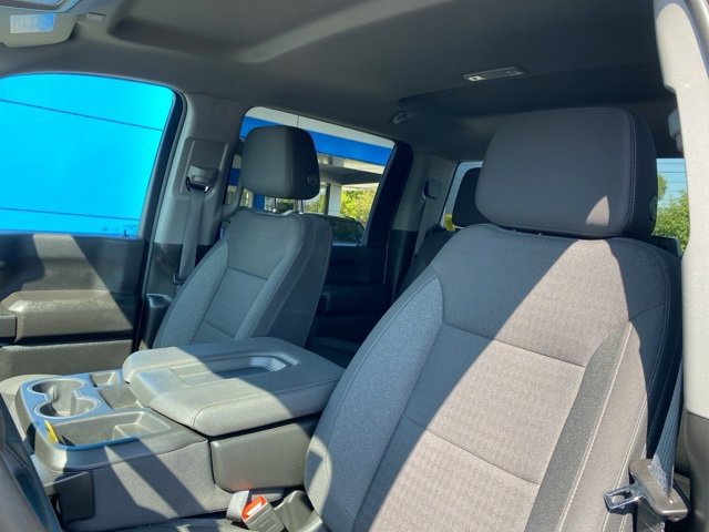 2024 Chevrolet Silverado 2500HD Custom photo 11