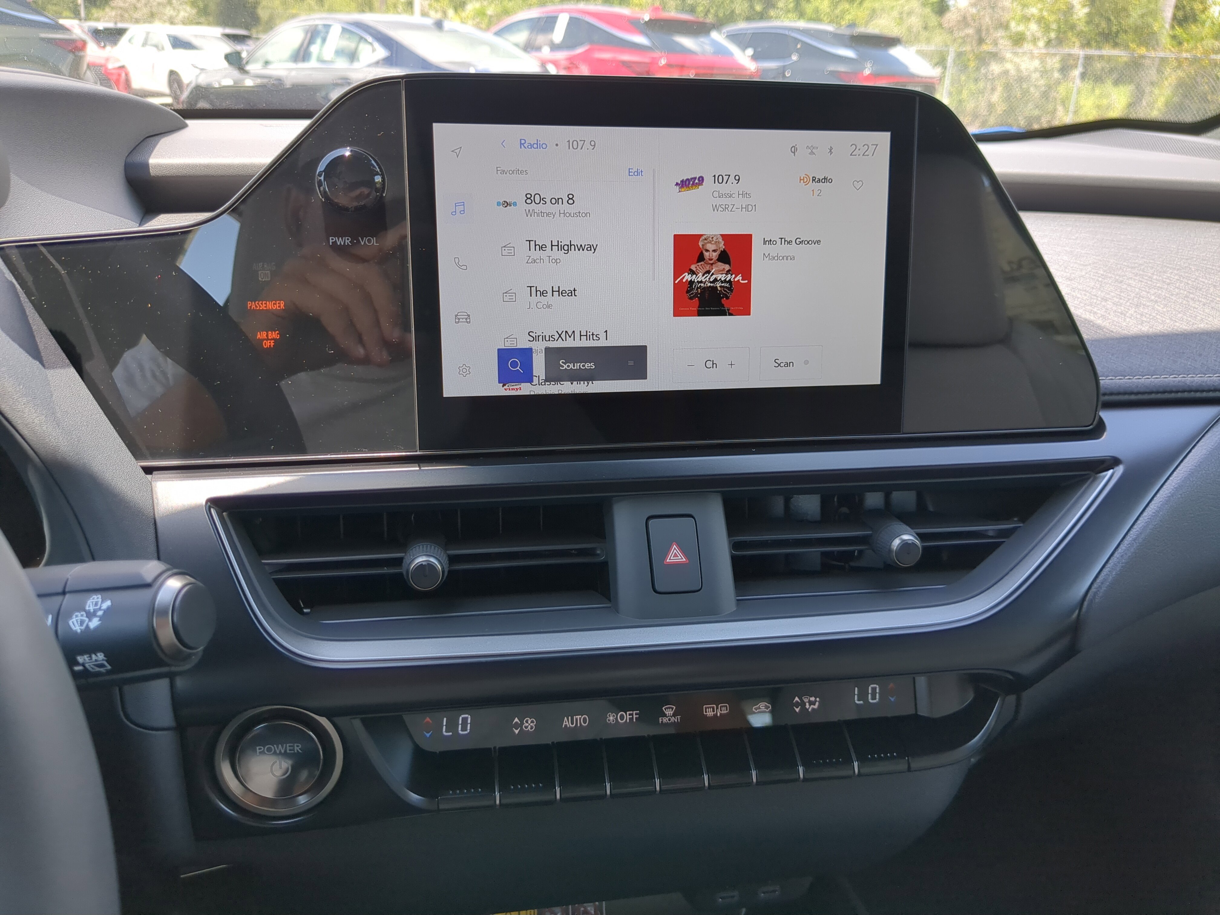 2025 Lexus UX Premium photo 12