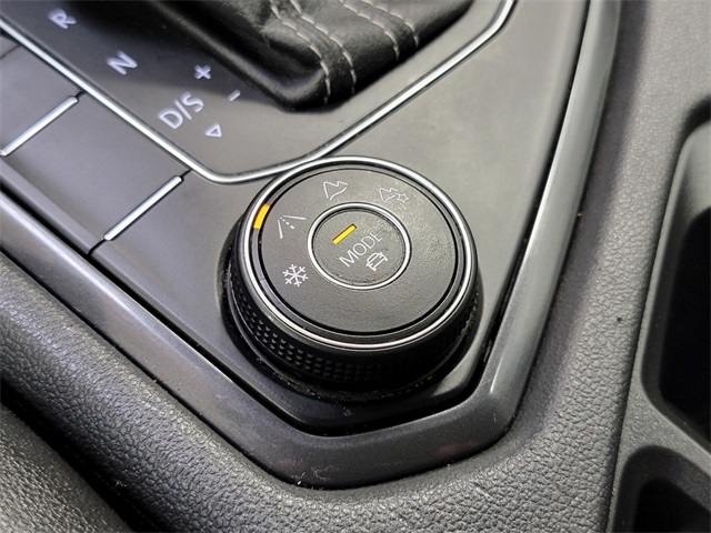 2021 Volkswagen Tiguan SE photo 31