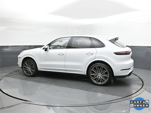 2023 Porsche Cayenne Base photo 16