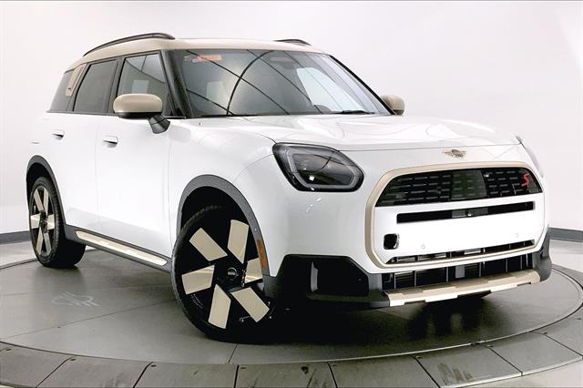 2025 MINI Countryman S's photo