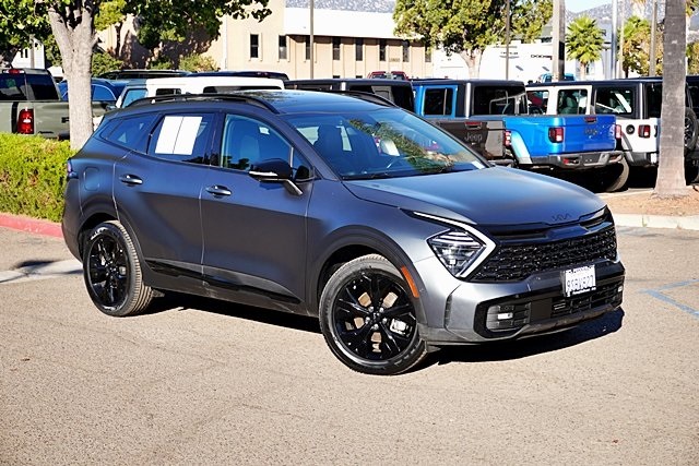 Used 2025 Gray Kia X-Line Prestige image 2