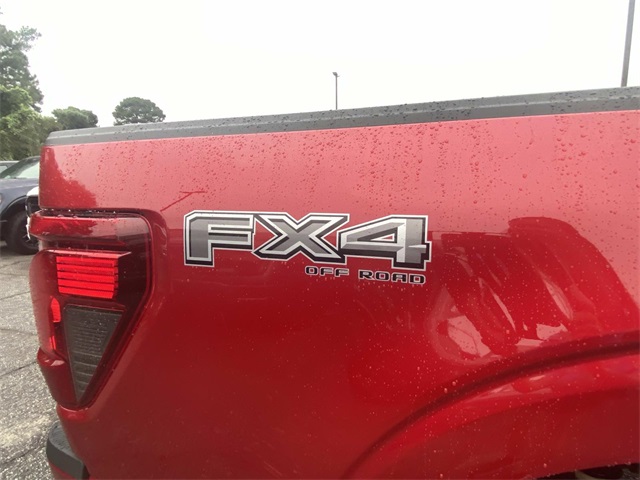 2025 Ford F-150 XLT photo 2