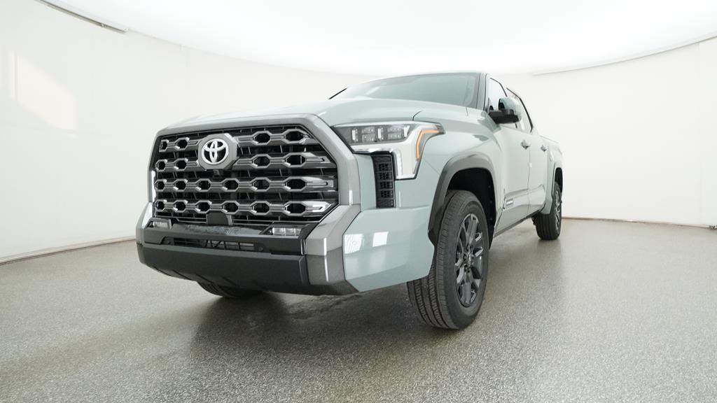 2025 Toyota Tundra Platinum CrewMax photo 4
