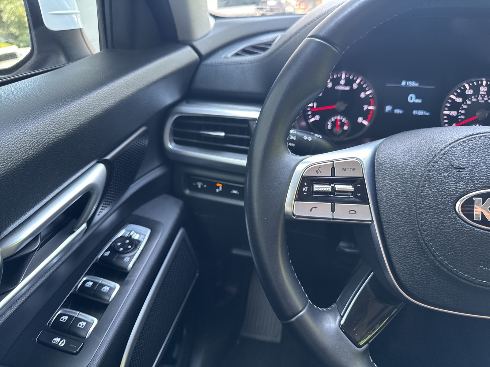 2021 Kia Telluride S photo 35