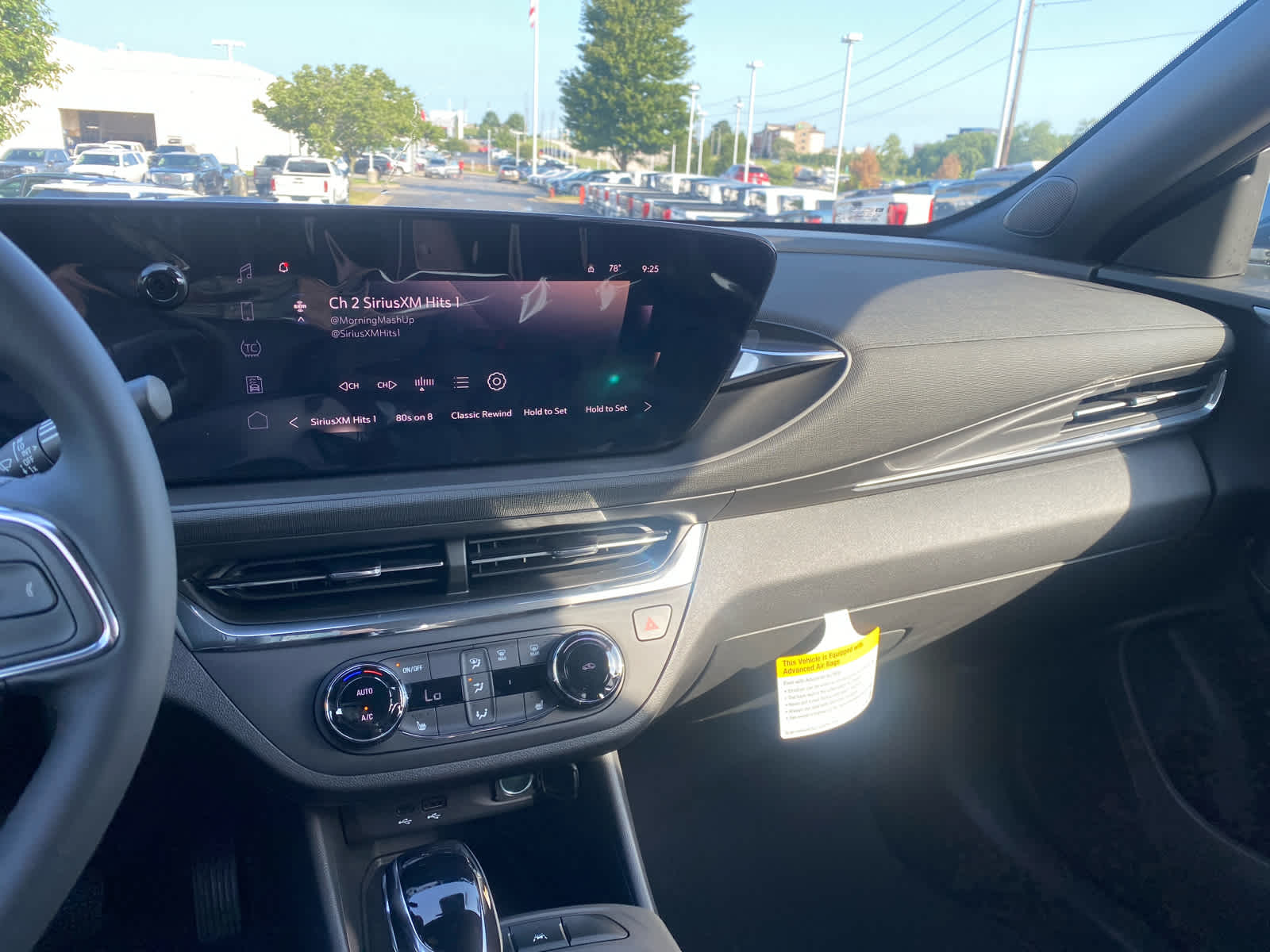 2025 Buick Envista Preferred photo 18