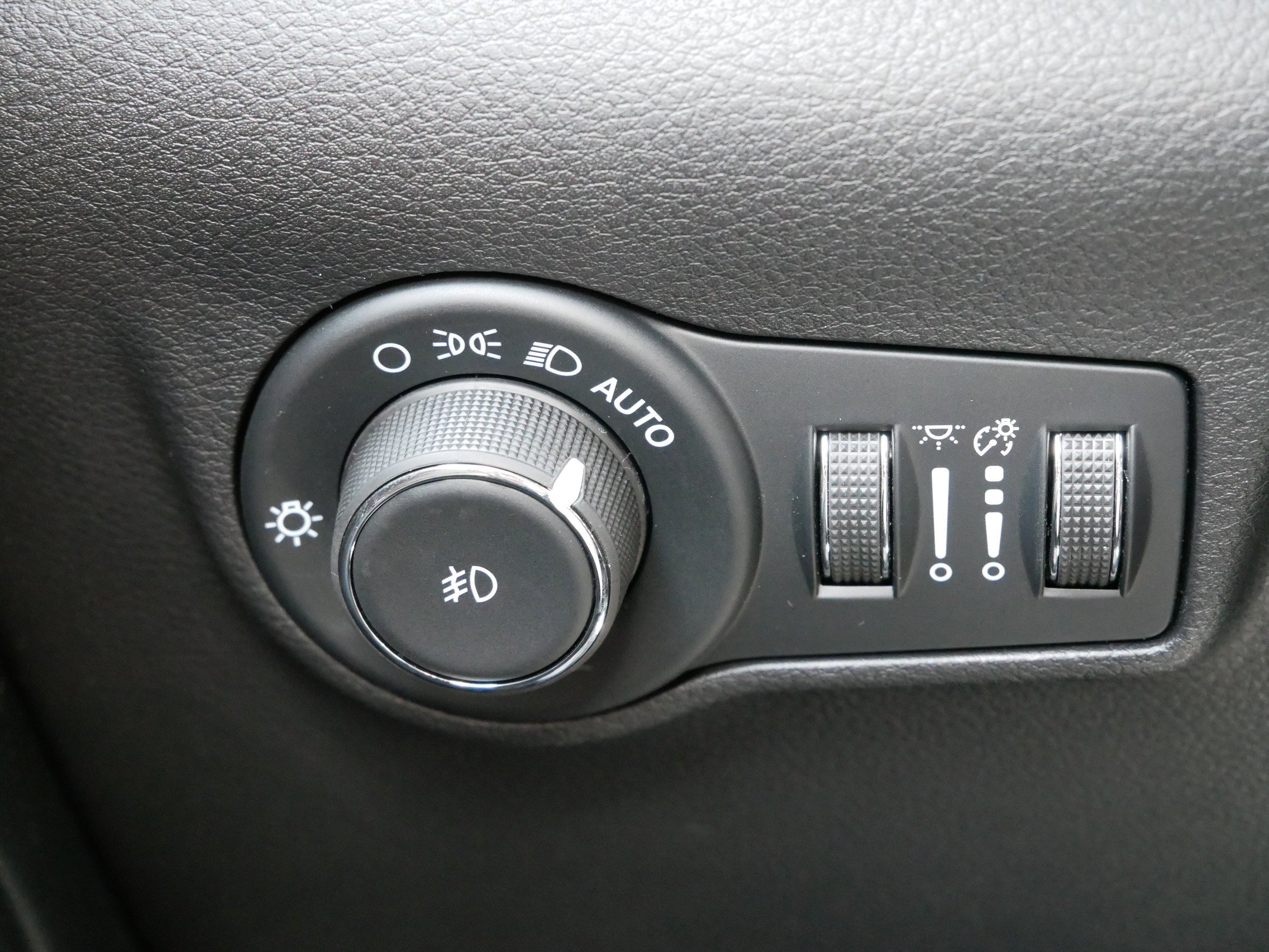 2025 Jeep Compass Limited photo 17
