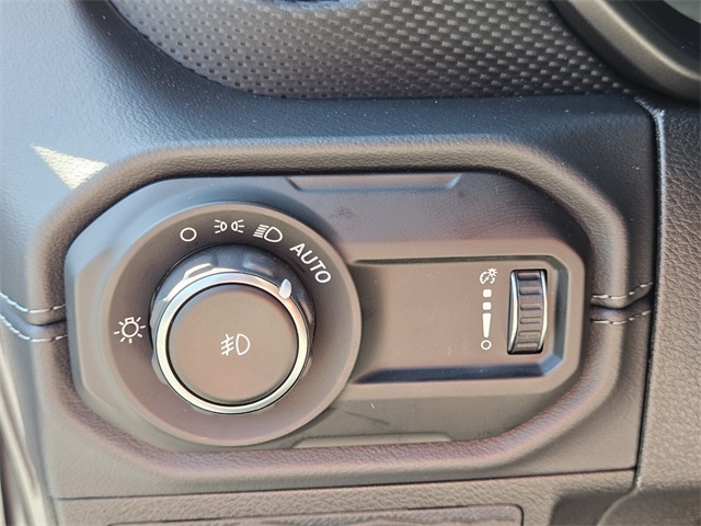 2025 Jeep Wrangler Rubicon X photo 30