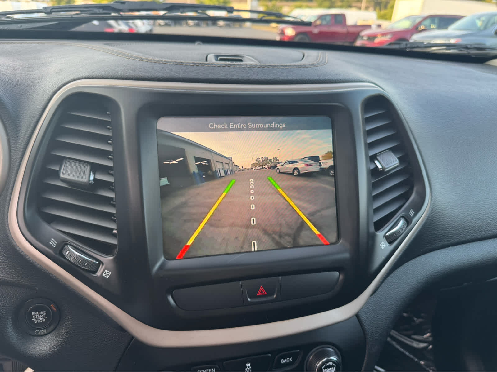 2017 Jeep Cherokee High Altitude photo 25