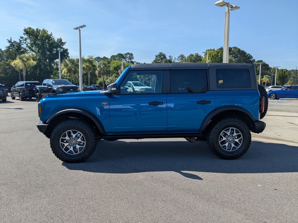 2025 Ford Bronco Badlands photo 6