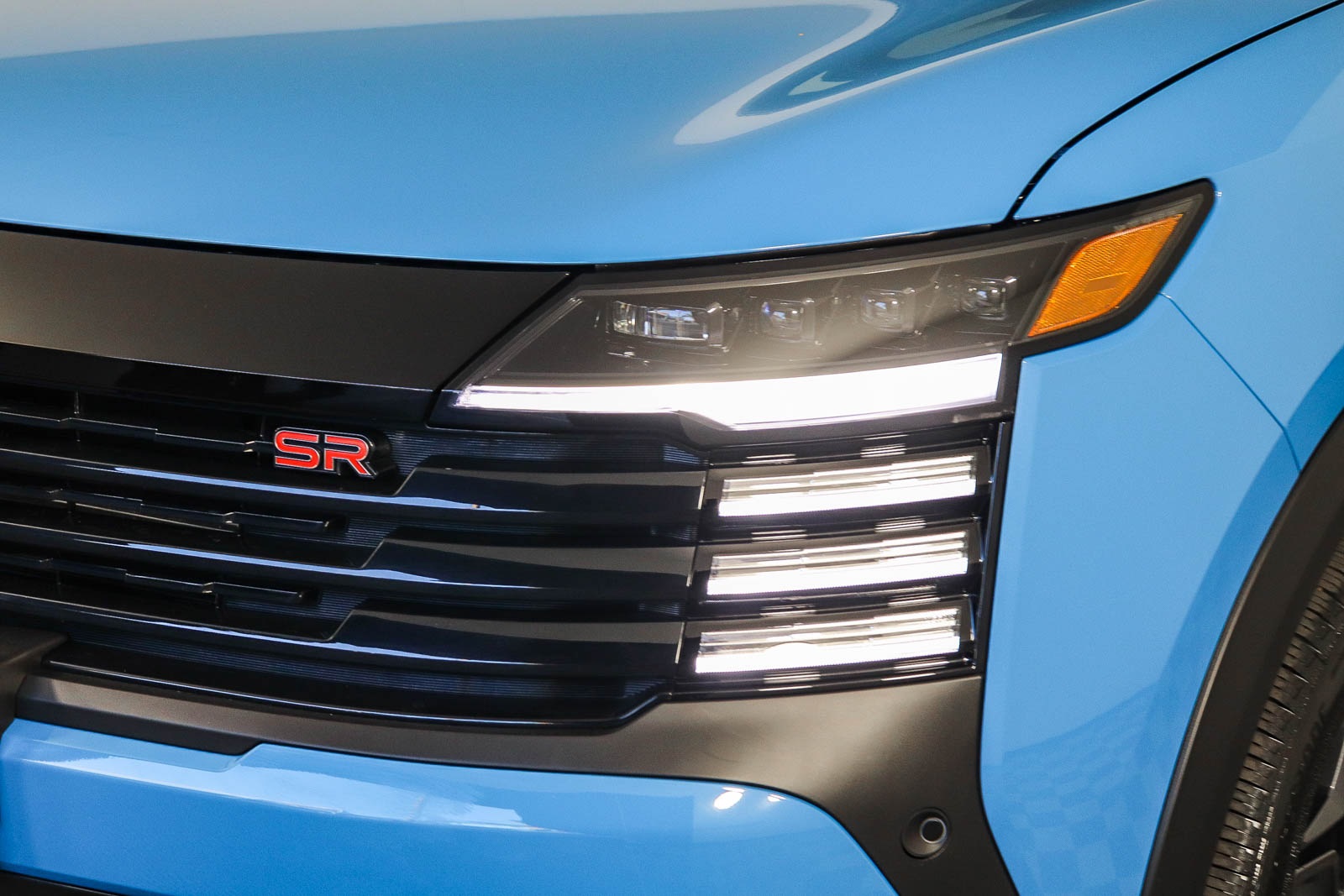 2026 Nissan Kicks SR photo 4