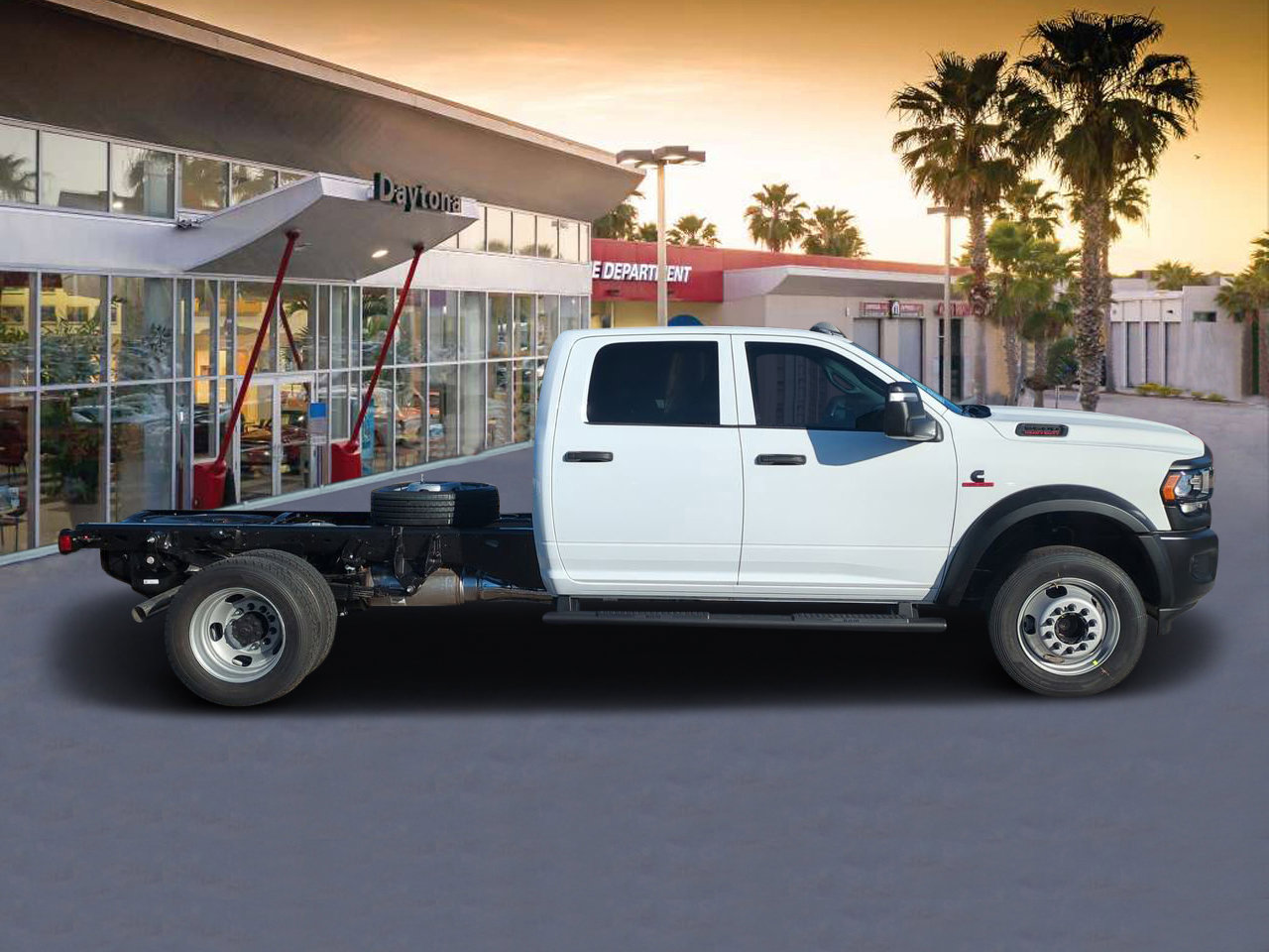 2024 Ram 5500 Tradesman photo 2
