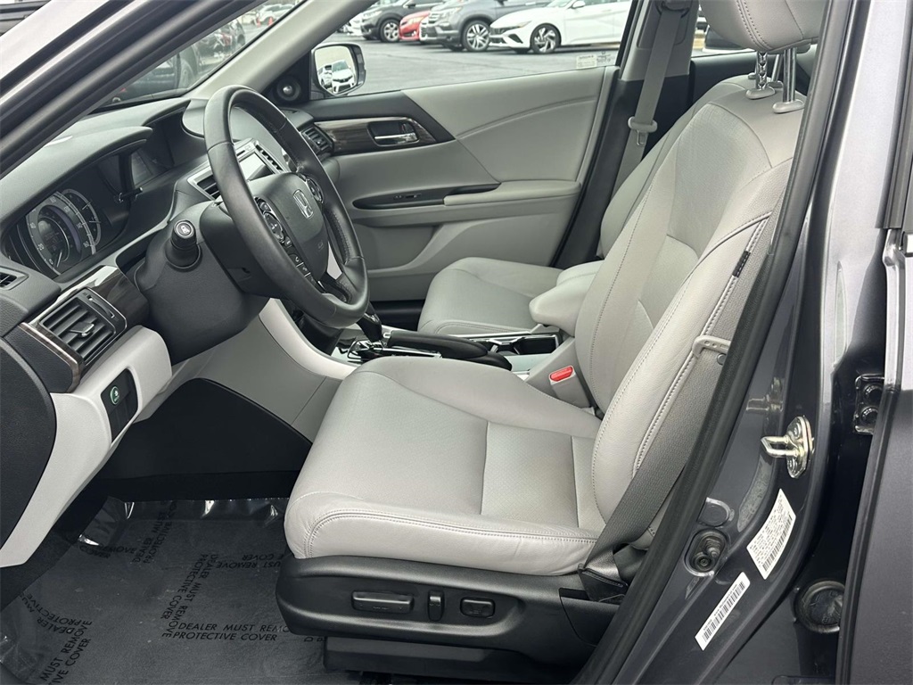 2016 Honda Accord EX-L V6 photo 3