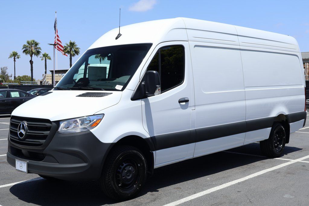 2025 Mercedes-Benz Sprinter Cargo Van Base's photo