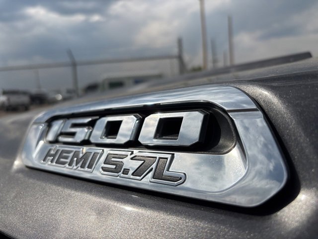 2019 Ram 1500 Laramie photo 12