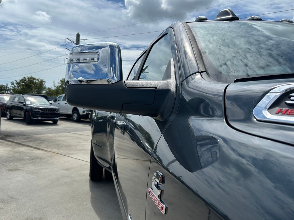 2025 Ram 3500 Laramie photo 26
