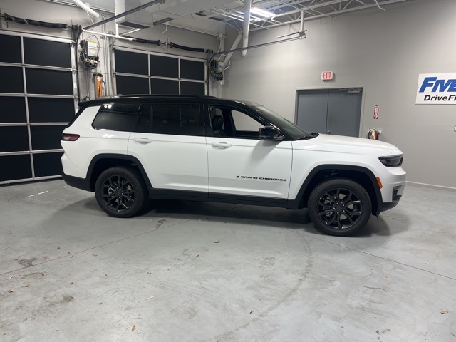2025 Jeep Grand Cherokee L Limited's photo