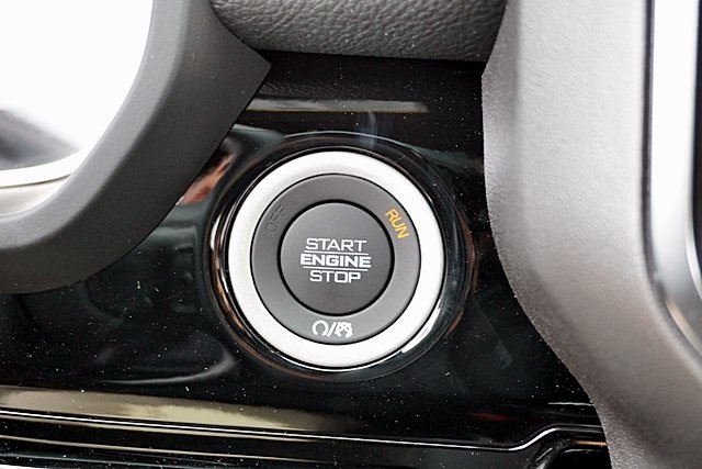 New 2026 Bright White Clear-Coat Exterior Paint RAM Laramie image 39