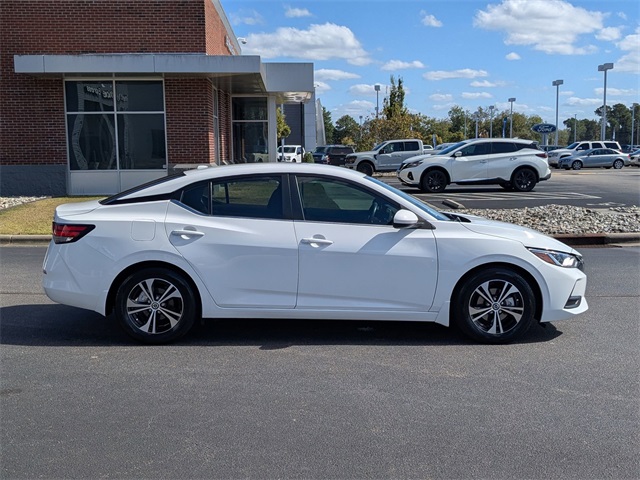 2022 Nissan Sentra SV photo 2