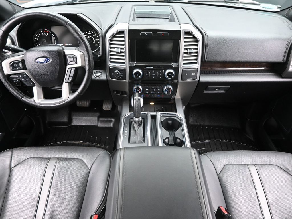 2015 Ford F-150 Platinum photo 10