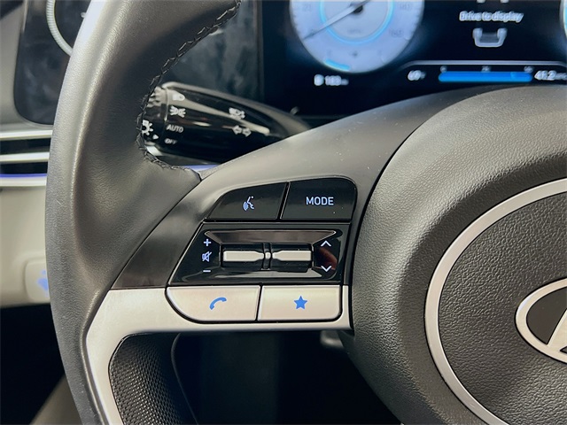 2024 Hyundai Elantra Limited photo 13