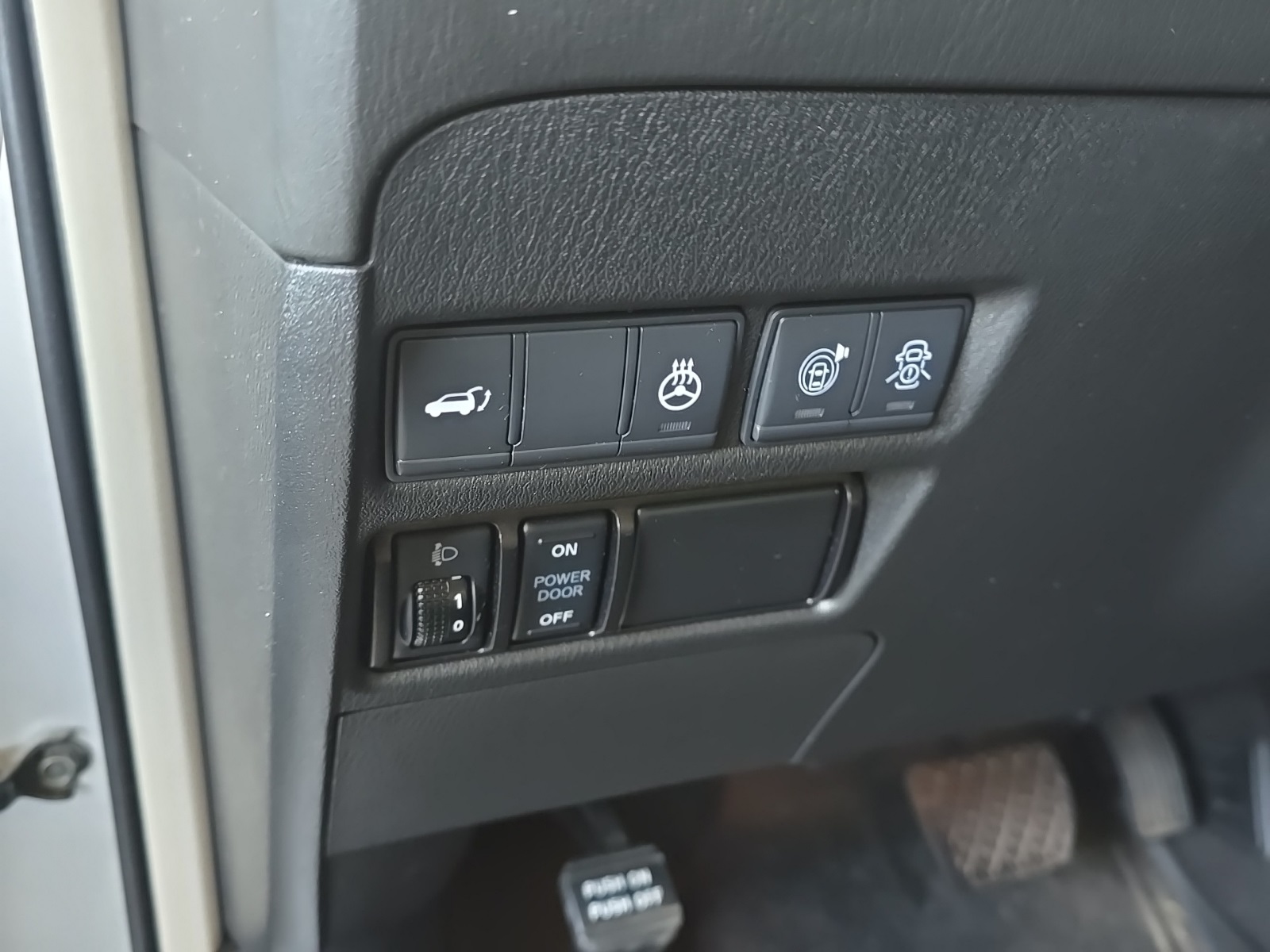 2020 Infiniti QX80 Luxe photo 18