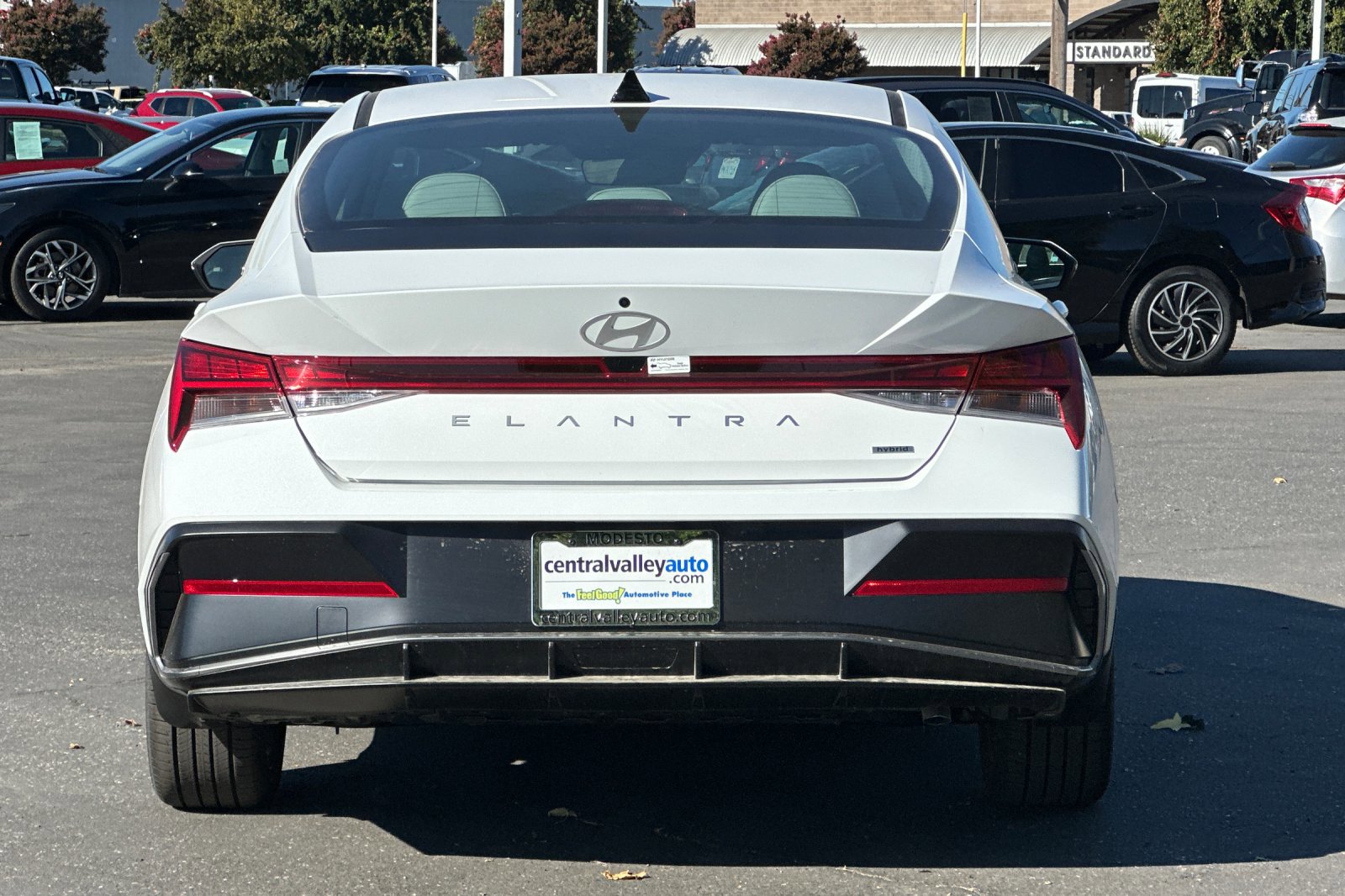 2025 Hyundai Elantra Hybrid Limited photo 4