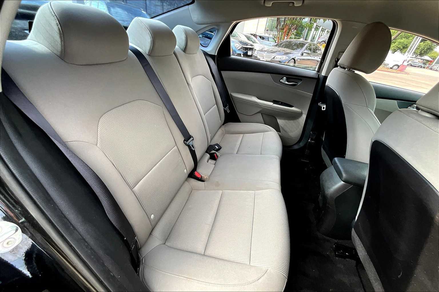 2020 Kia Forte FE LXS photo 17