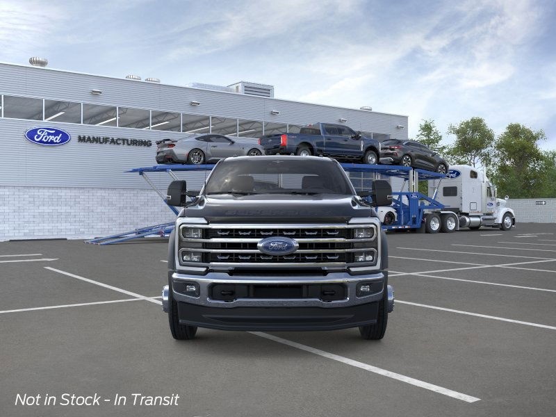 2025 Ford F-450 photo 4