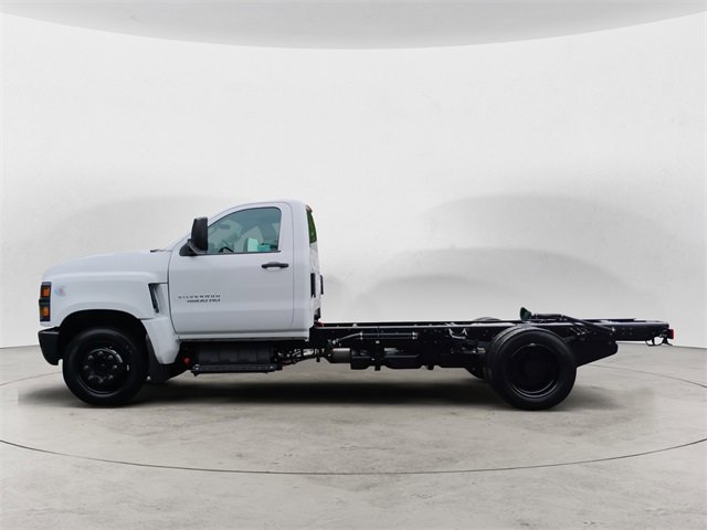 2024 Chevrolet Silverado 4500HD Work Truck photo 2