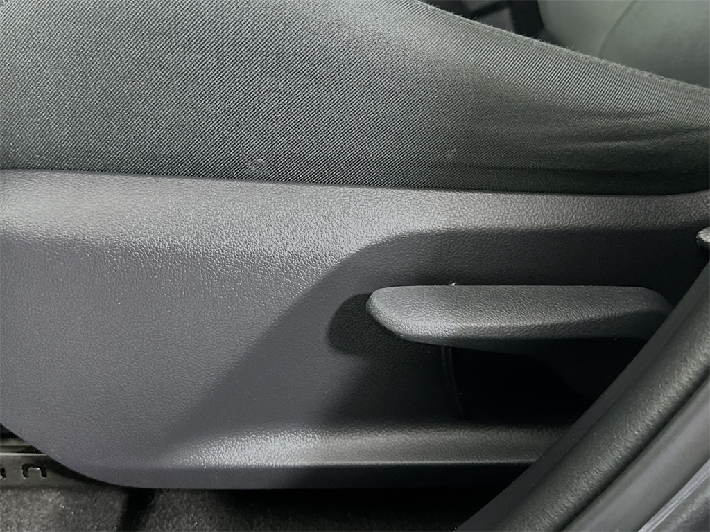 2019 Toyota RAV4 LE photo 19