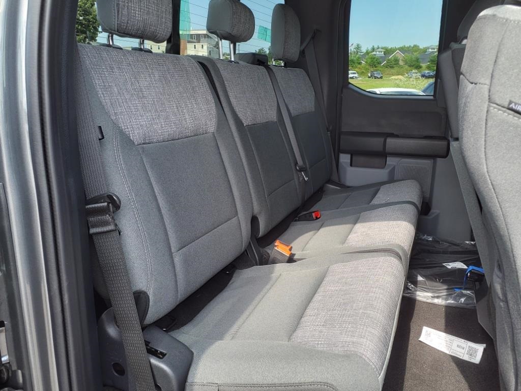 New 2024 Carbonized Gray Metallic Ford XLT image 11