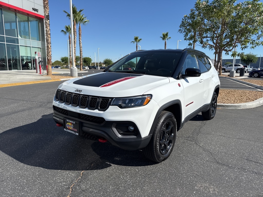 2023 Jeep Compass Trailhawk photo 2