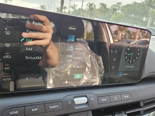 2025 Kia K4 EX photo 16