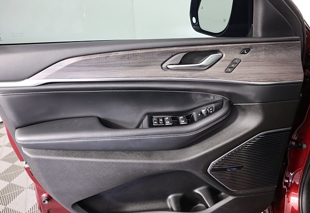 2022 Jeep Grand Cherokee Overland photo 25