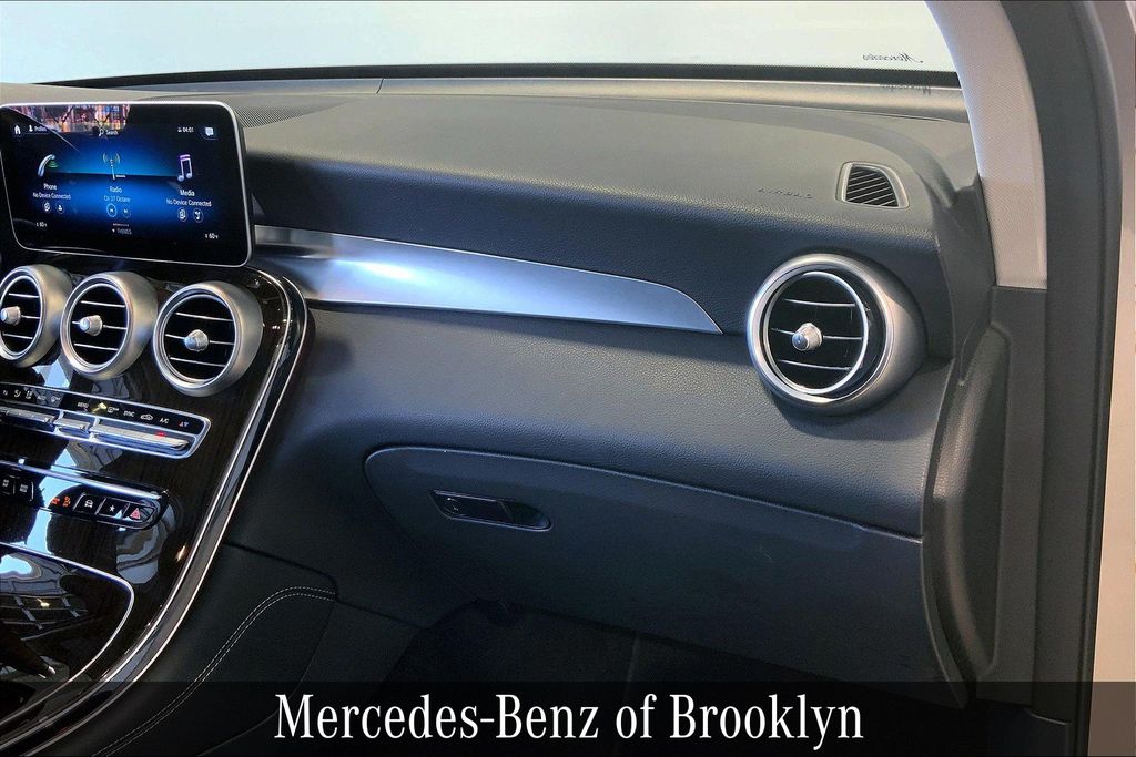 2021 Mercedes Benz GLC 300 4MATIC photo 16