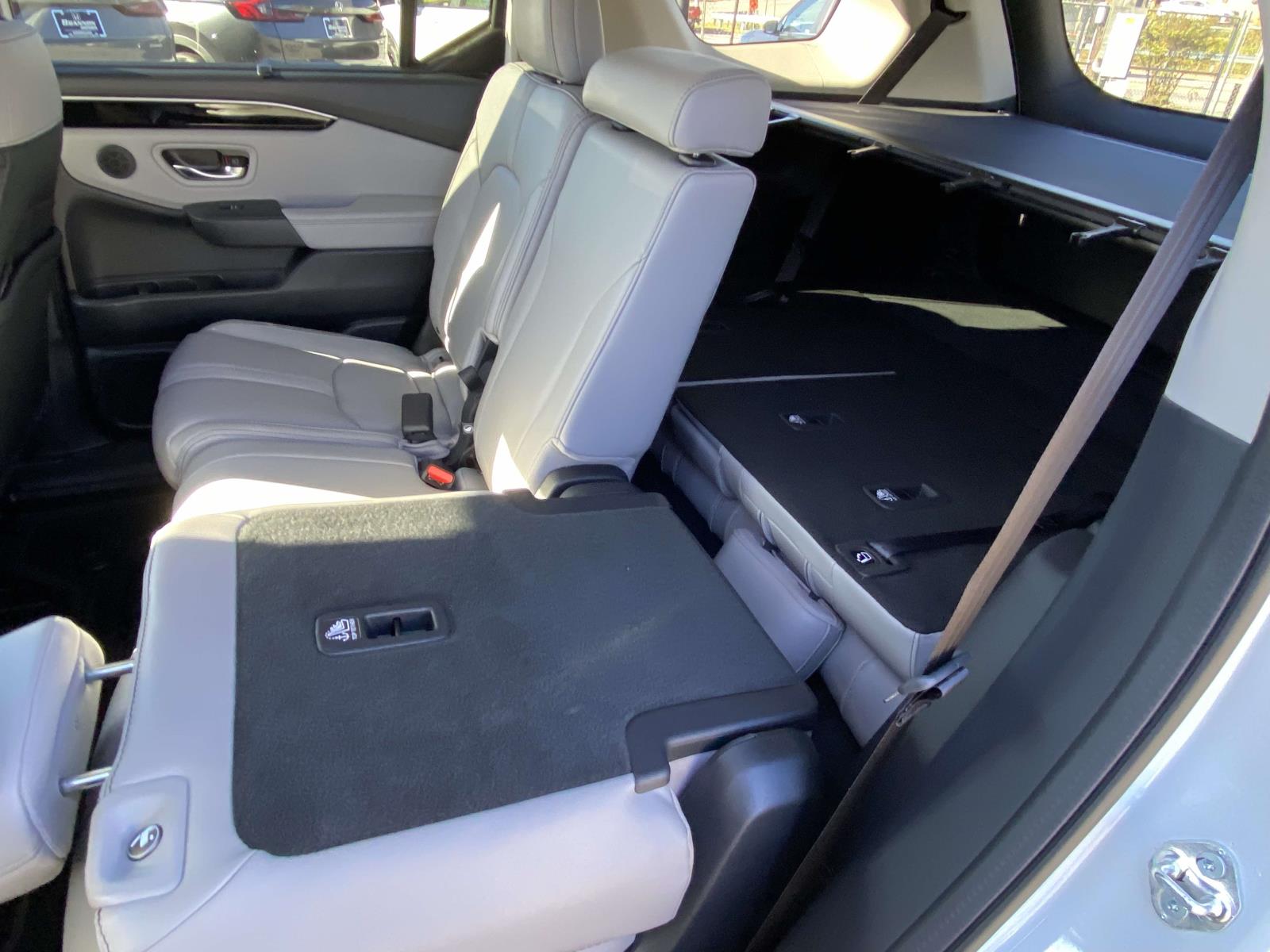 2025 Honda Pilot EX-L photo 3