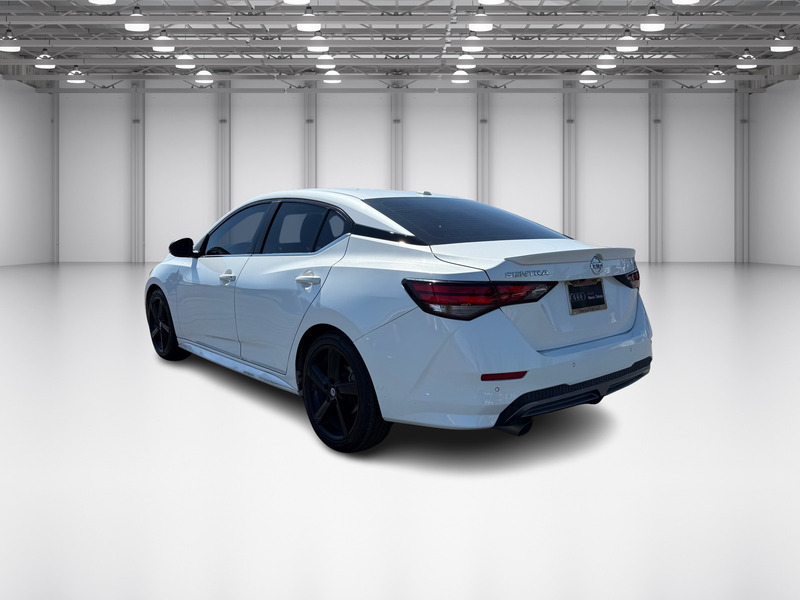 2022 Nissan Sentra SR photo 8