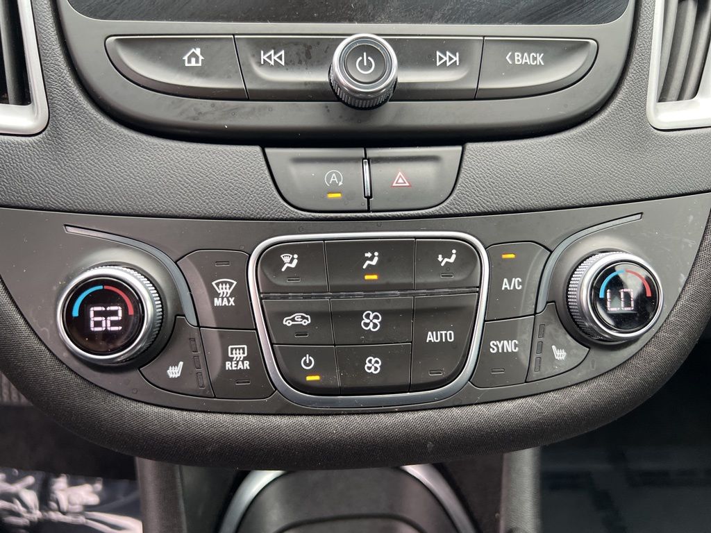 2022 Chevrolet Malibu 1LT photo 13
